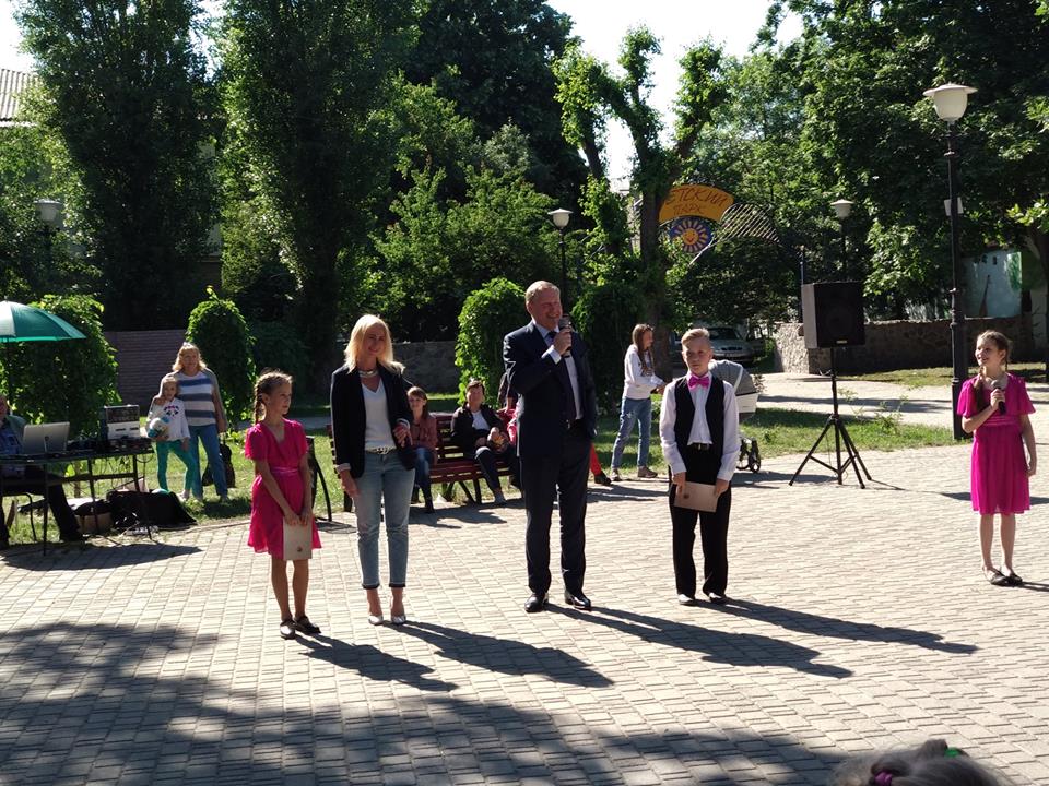 В Основ'янському районі привітали дітей