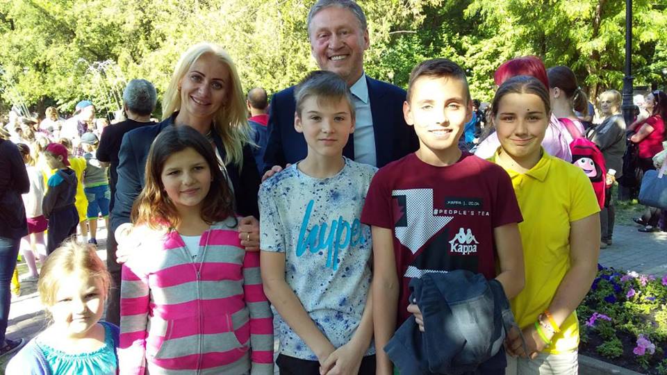 В Основ'янському районі привітали дітей