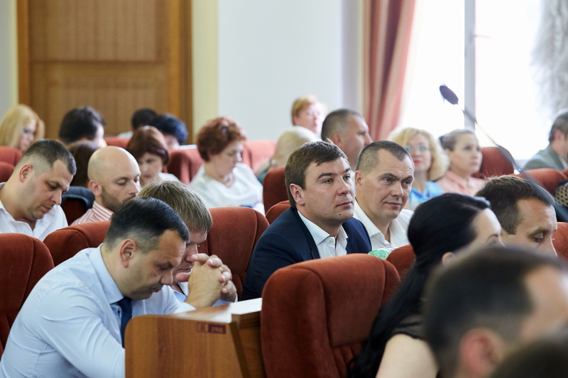 Міськрада виділила додаткові кошти на ремонт житлових будинків, шкіл і доріг
