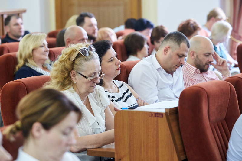 Міськрада виділила додаткові кошти на ремонт житлових будинків, шкіл і доріг
