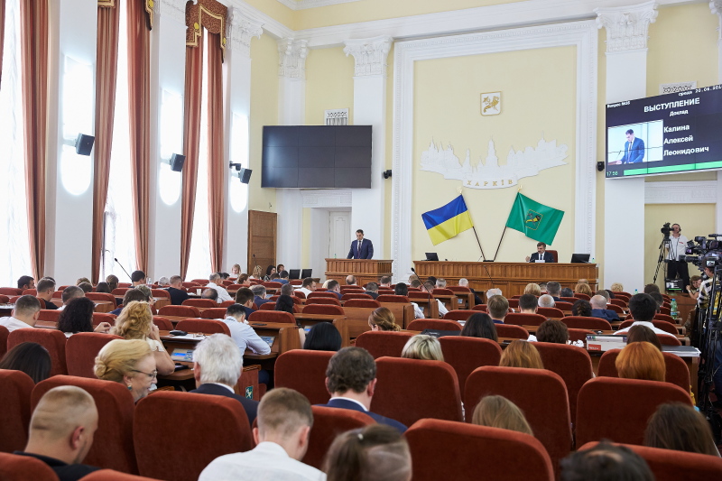 Міськрада виділила додаткові кошти на ремонт житлових будинків, шкіл і доріг