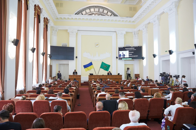 Міськрада виділила додаткові кошти на ремонт житлових будинків, шкіл і доріг