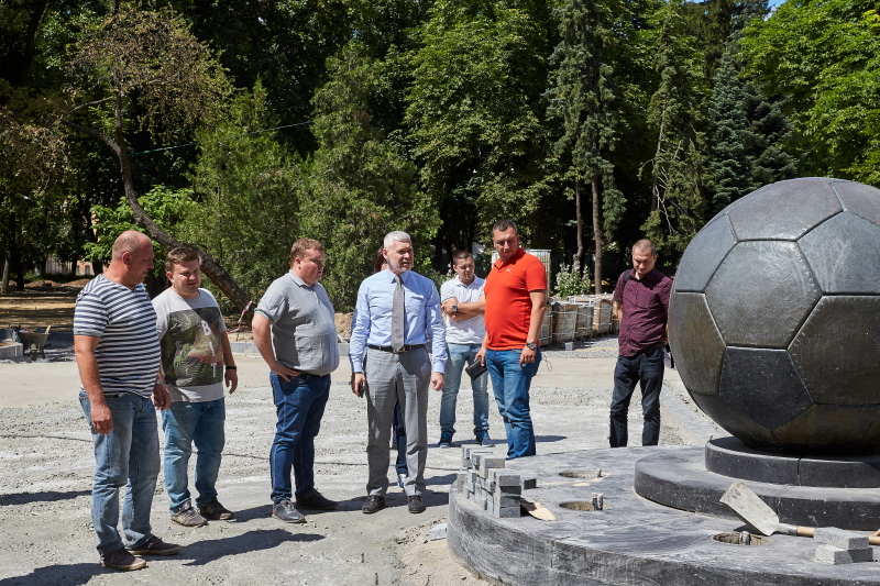 Реконструкція саду Шевченка йде повним ходом