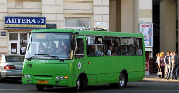 Автобуси №249, 251 та 269 змінять маршрути руху в центрі міста 