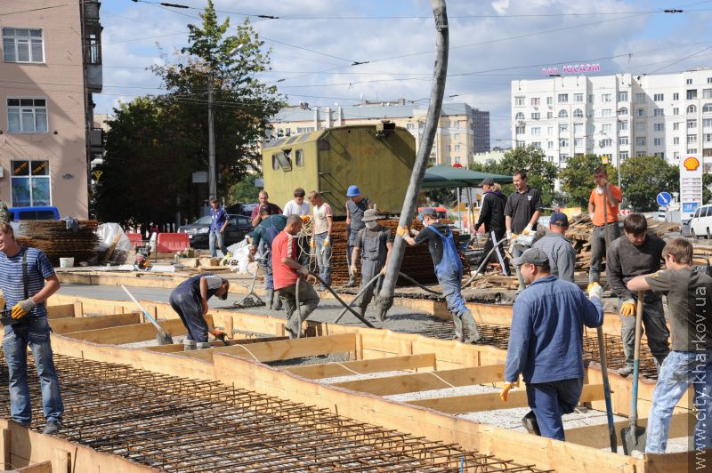 Трамвайний переїзд пл. Повстання - пр. Московський відкриють наприкінці вересня