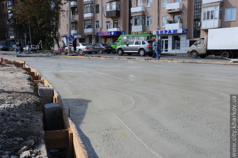 Трамвайний переїзд пл. Повстання - пр. Московський відкриють наприкінці вересня