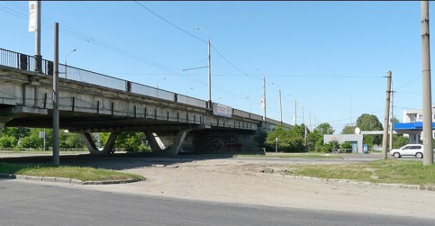 На проспекті Льва Ландау до кінця серпня буде змінено рух транспорту