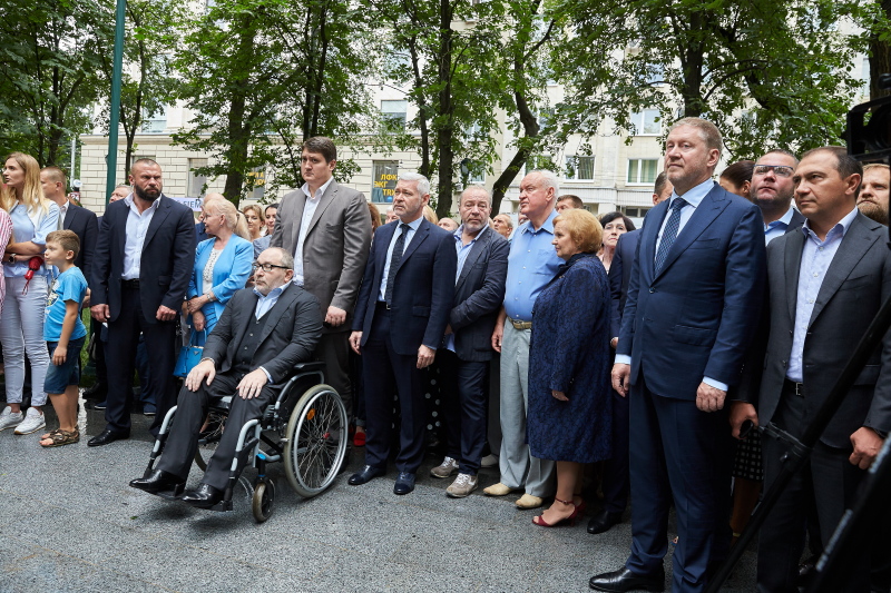 У Харкові відкрили пам'ятник Людмилі Гурченко