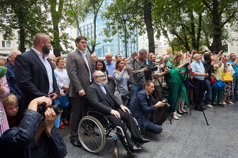 У Харкові відкрили пам'ятник Людмилі Гурченко