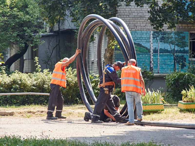 «Харківводоканал» замінив 2 кілометри водопровідних мереж у Київському районі