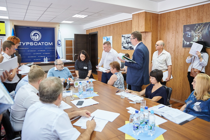 Геннадій Кернес провів прийом на «Турбоатомі»