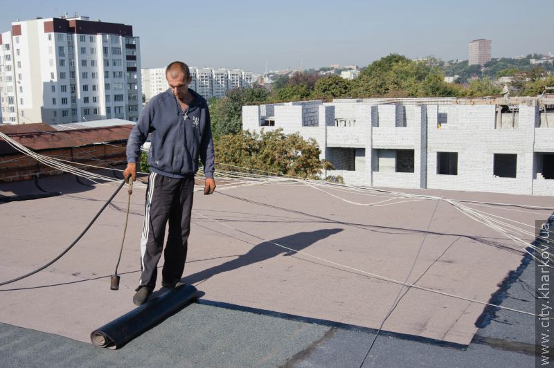 До кінця року в Харкові відремонтують покрівлі 1500 будинків