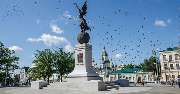 Геннадій Кернес вітає харків'ян з Днем міста і Днем Незалежності