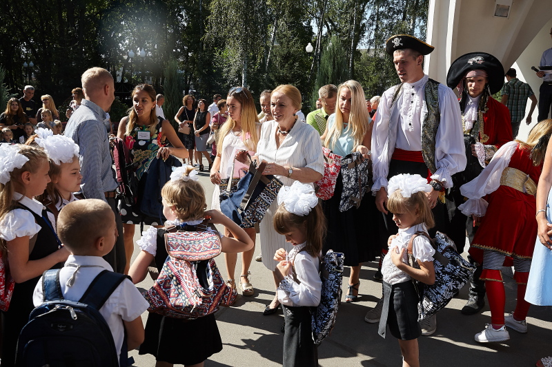 У Харкові дітям пільгових категорій подарували шкільні ранці