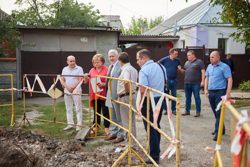У Харкові міняють великі теплові магістралі