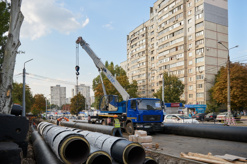 У Харкові міняють великі теплові магістралі