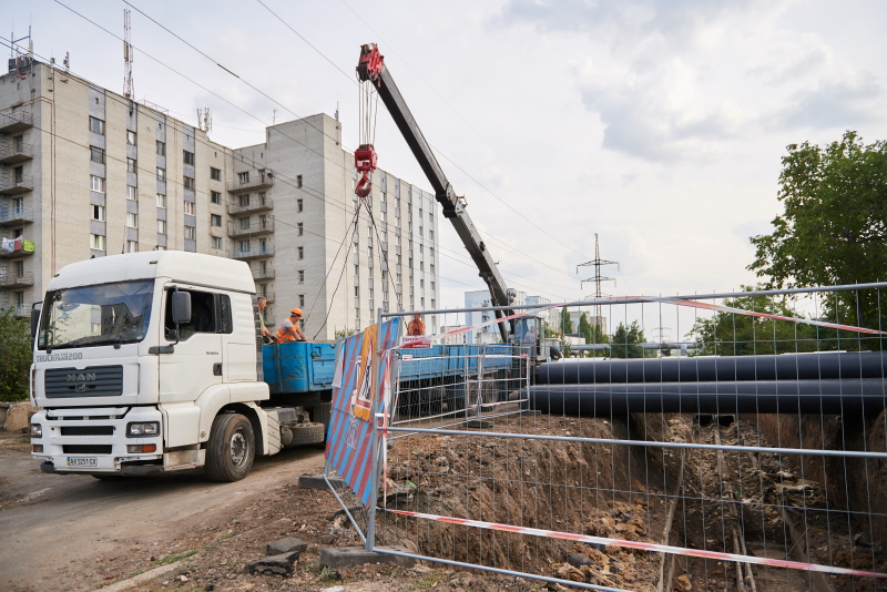 У Харкові міняють великі теплові магістралі