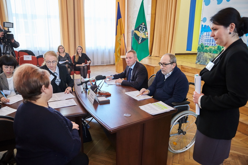 Геннадій Кернес провів особистий прийом у Холодногірському районі
