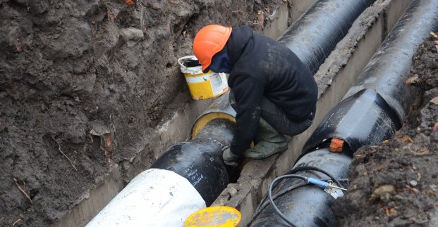 На вулиці Нікітіна реконструюють ділянку теплових мереж