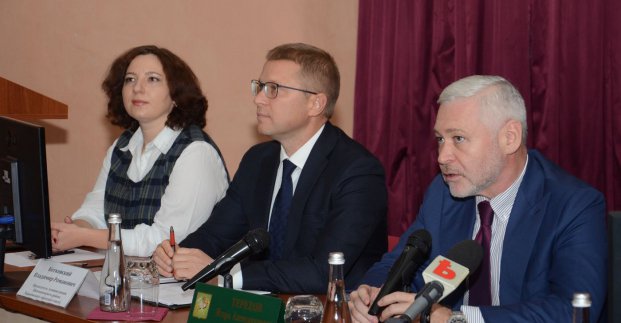 У харківських школах з'явиться тривожна кнопка і частіше будуть проводити навчання