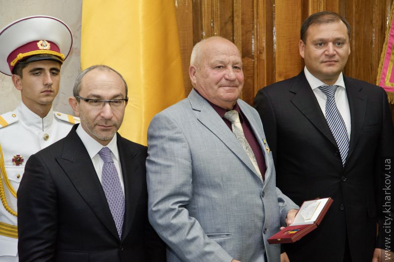 Геннадій Кернес привітав жителів Слобожанщини з днем Харківської області