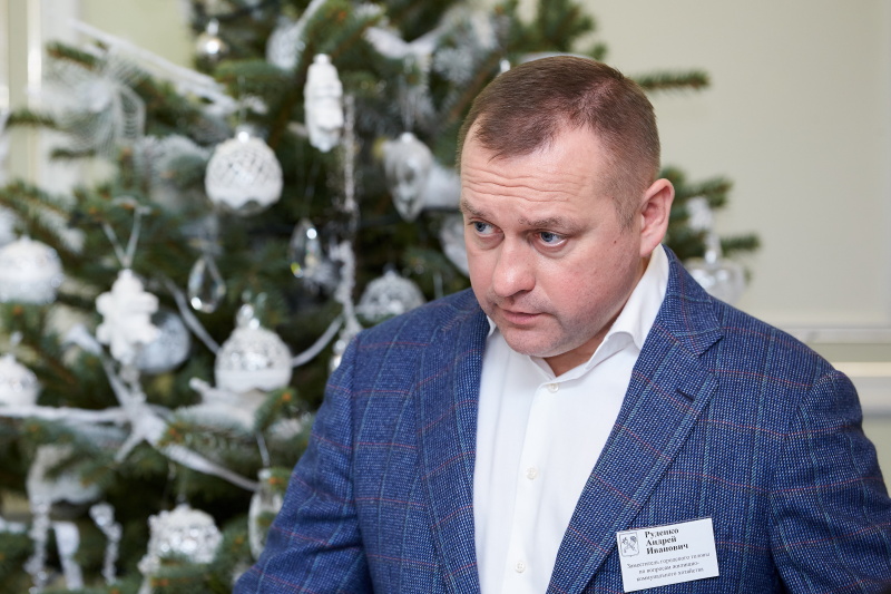 Геннадій Кернес провів прийом жителів Новобаварського району