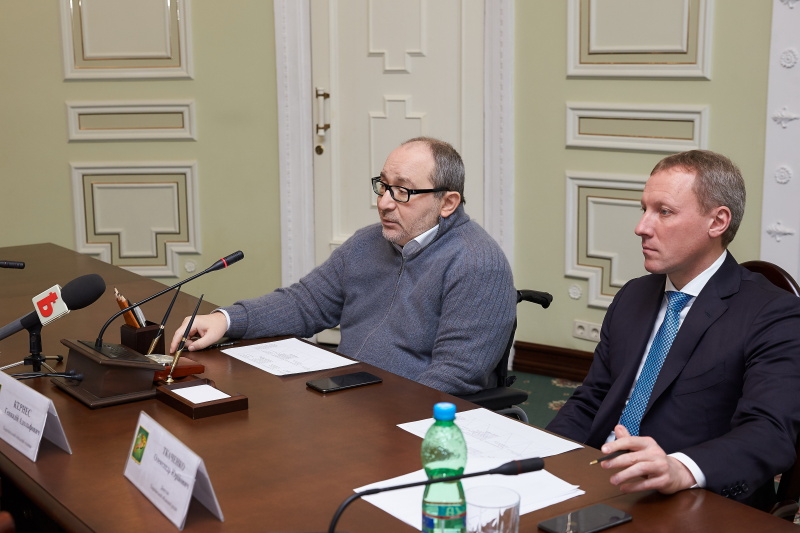 Геннадій Кернес провів прийом жителів Новобаварського району