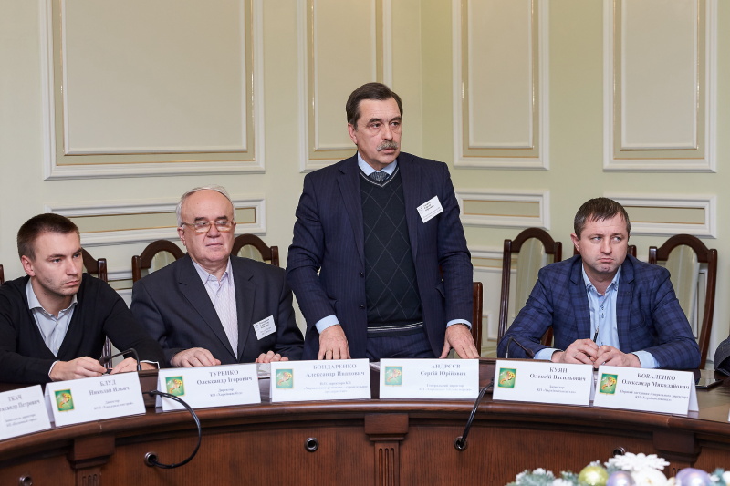 Геннадій Кернес провів прийом жителів Новобаварського району