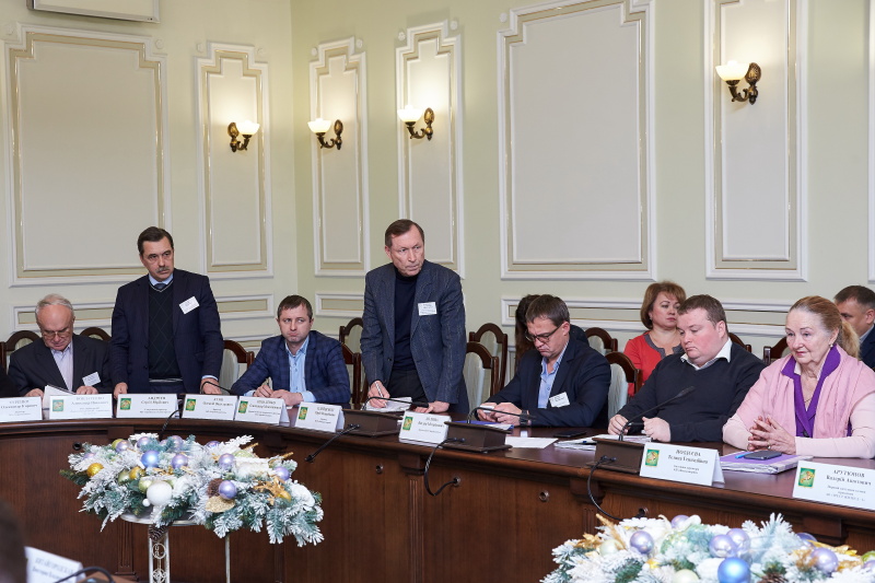 Геннадій Кернес провів прийом жителів Новобаварського району
