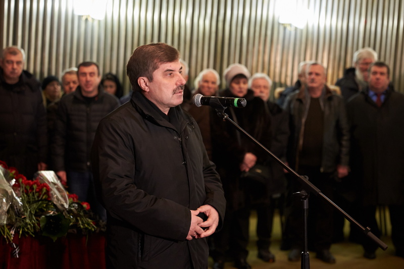 У Харкові попрощалися з Леонідом Ісаєвим