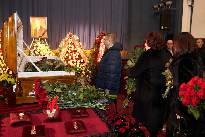 Харків'яни попрощалися з Олександром Кривцовим