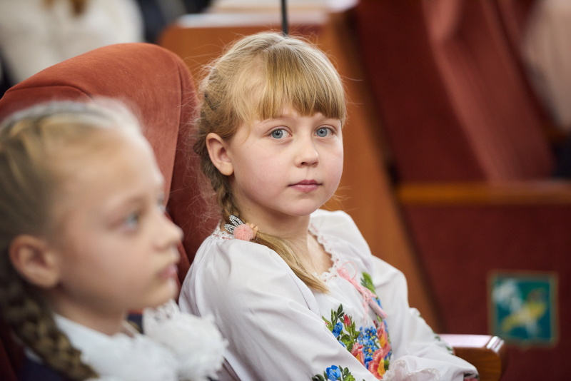 Геннадій Кернес зустрівся з переможцями конкурсу творчих робіт про Харків