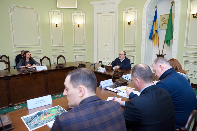 Геннадій Кернес: «АВЕК» повинен включити світло на ринку