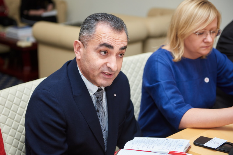Міська влада розширюватиме співпрацю з Товариством Червоного Хреста