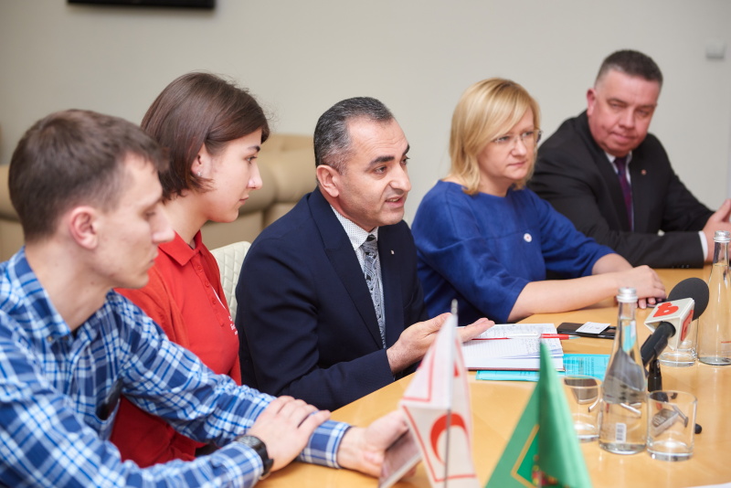 Міська влада розширюватиме співпрацю з Товариством Червоного Хреста