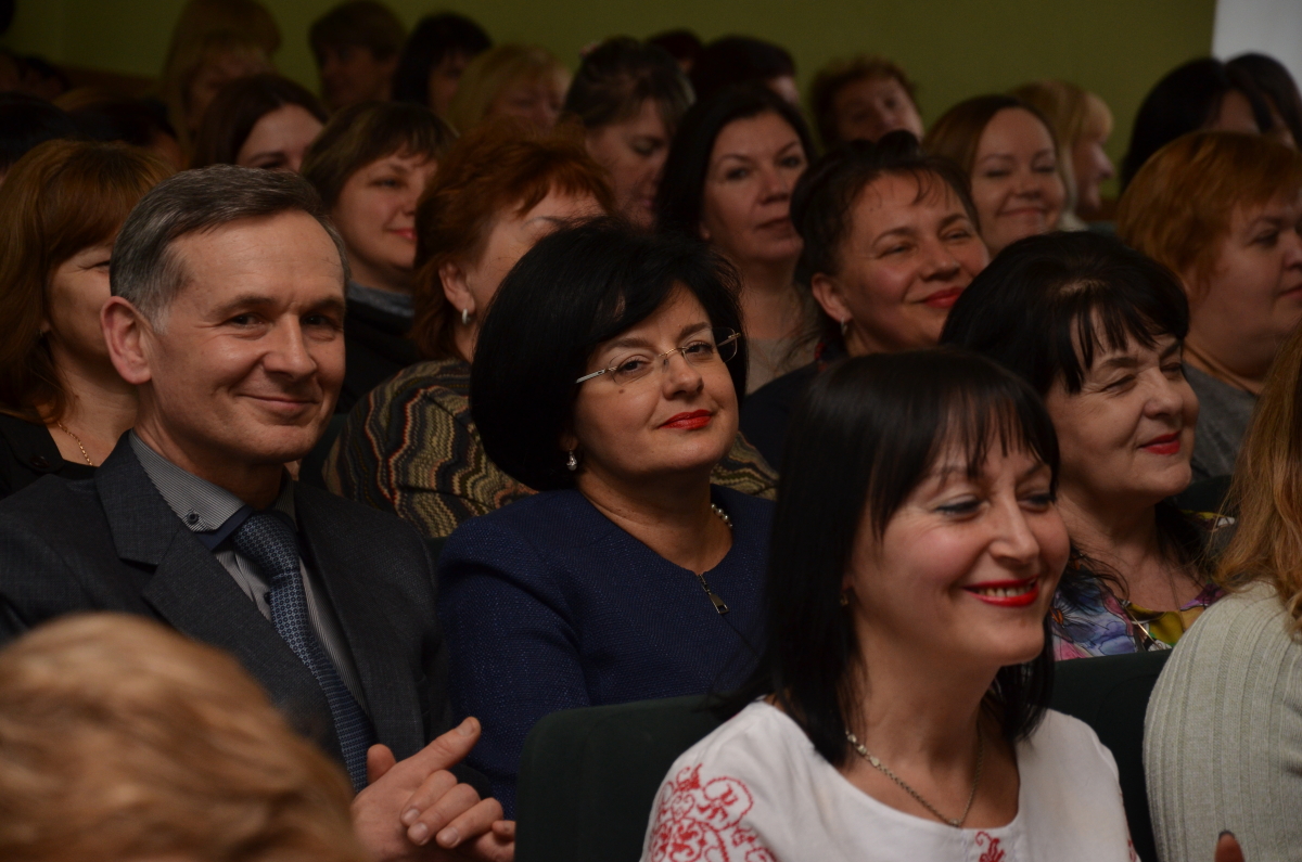 У Київському районі привітали вчителів з 8 березня