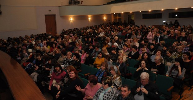 У Основ'янському районі пройшов концерт з нагоди 8 Березня