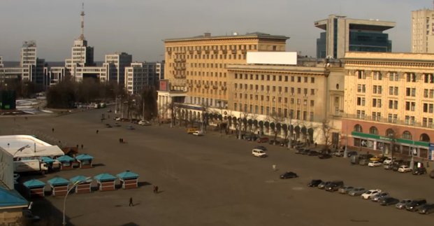 На площі Свободи рух транспорту обмежений ще на 10 днів