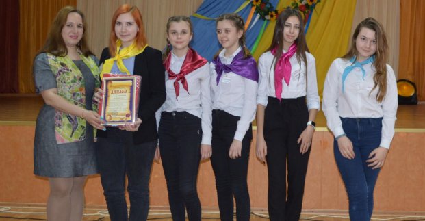 Харківські школярі змагалися в турнірах з історії та журналістики