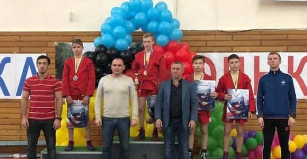Харківські самбісти завоювали 16 золотих медалей на всеукраїнському турнірі