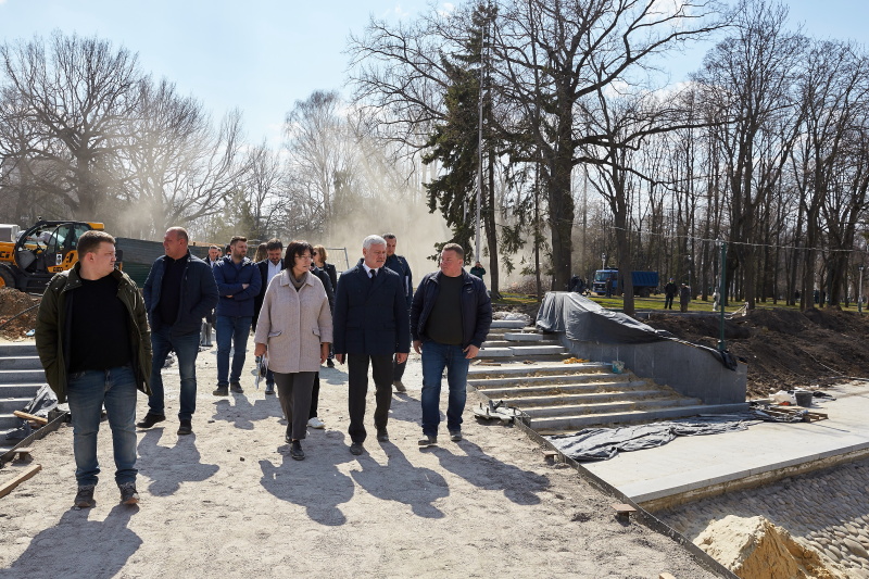 У саду Шевченка створюють нові фонтани, озеро і дитячий майданчик