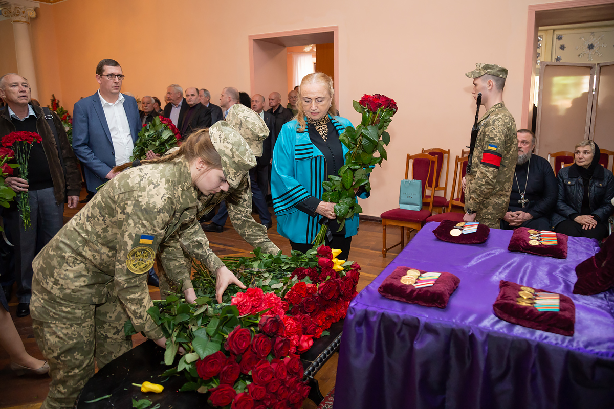 У Харкові попрощалися з Юрієм Шрамком