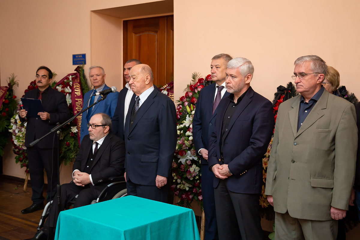У Харкові попрощалися з Юрієм Шрамком