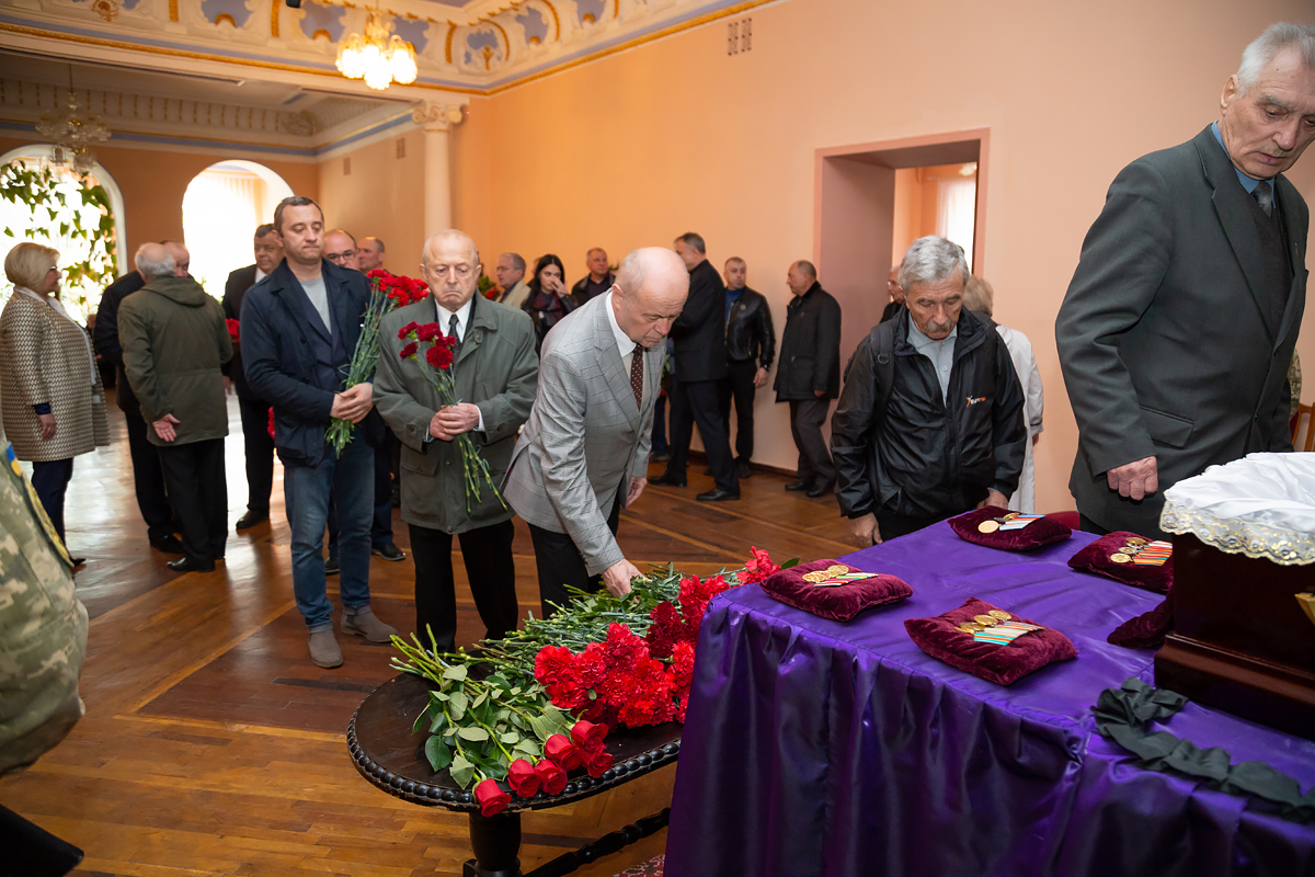 У Харкові попрощалися з Юрієм Шрамком