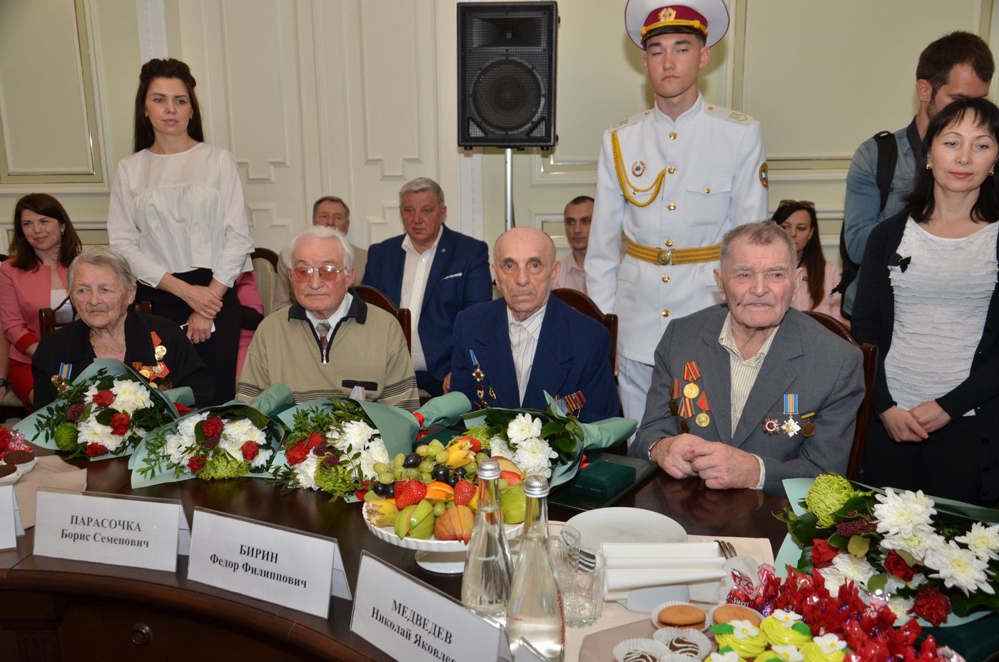 Геннадій Кернес зустрівся з ветеранами напередодні 9 Травня