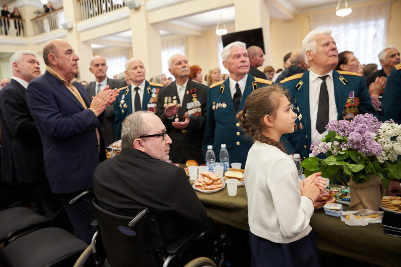 Ветерани святкують на «польовій каші»