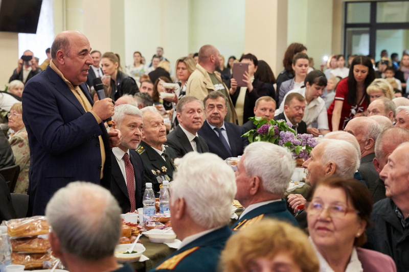 Ветерани святкують на «польовій каші»