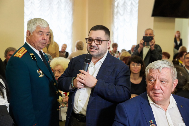 Ветерани святкують на «польовій каші»