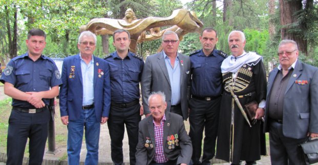 Харківські ліквідатори привітали кутаїсців з Днем Незалежності Грузії
