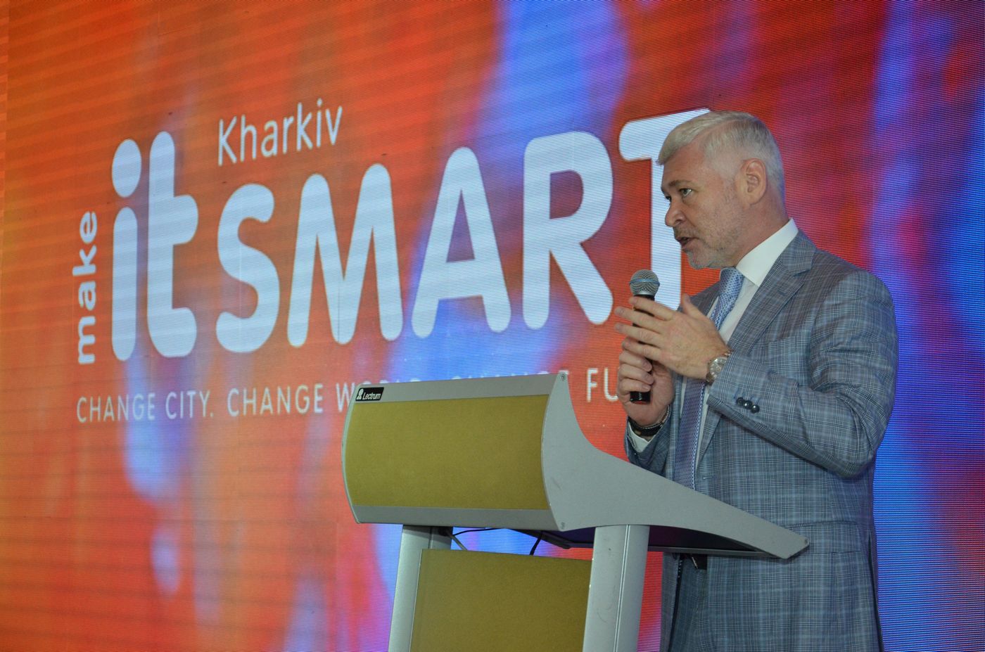 Єдиний кабінет жителя та «розумні» зупинки - у Харкові будують Smart City